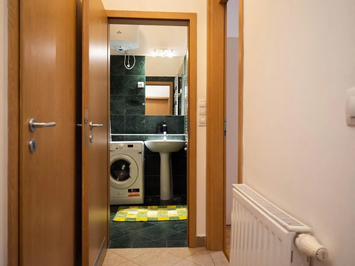 Cozy Central Apt With Garage At Gozsdu Passage Budapest Hungary