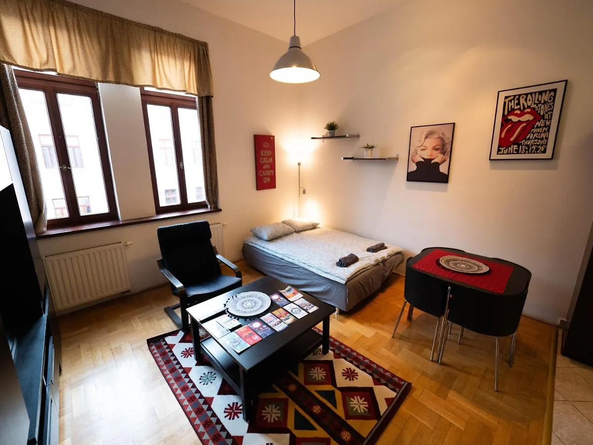 Apartment Cozy Central Apt With Garage At Gozsdu Passage Budapest